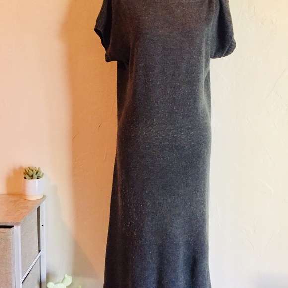 🍒 5/$20 Gray Short Sleeve Sweater Dress - Picture 2 of 9
